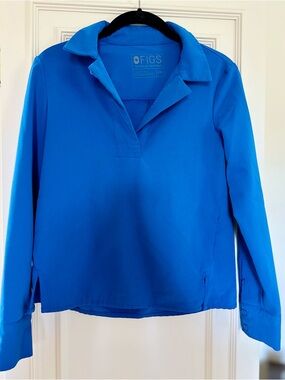 FIGS Long Sleeved Scrub Top